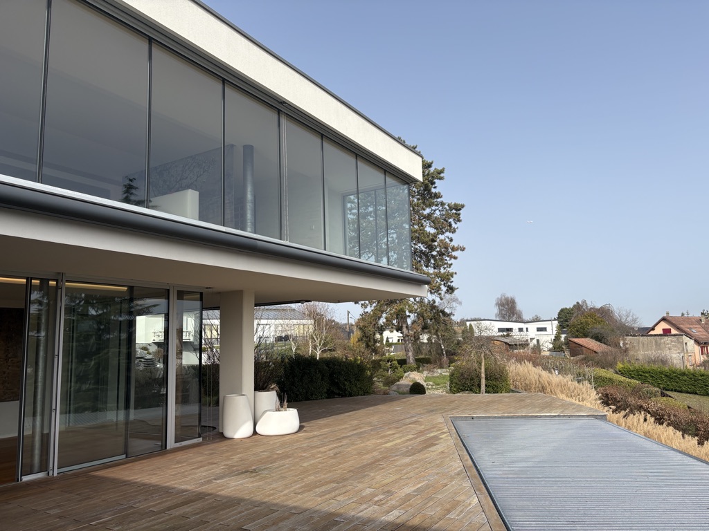 Maison d’architecte ultra moderne : 1800000 €